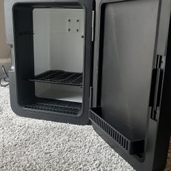 Frigidaire Mini Fridge
