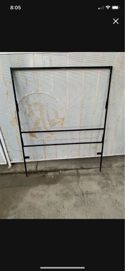 Black Metal Yard Sign Frame