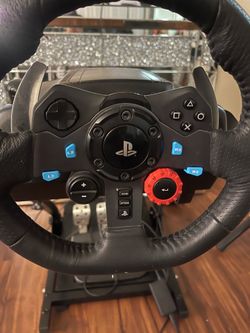 PS5 or PS4 Steering wheel lightly used it’s in very good shape and perfect for driving/car games