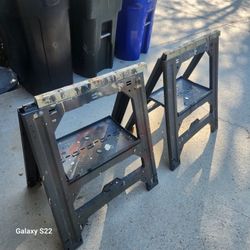 Saw horses