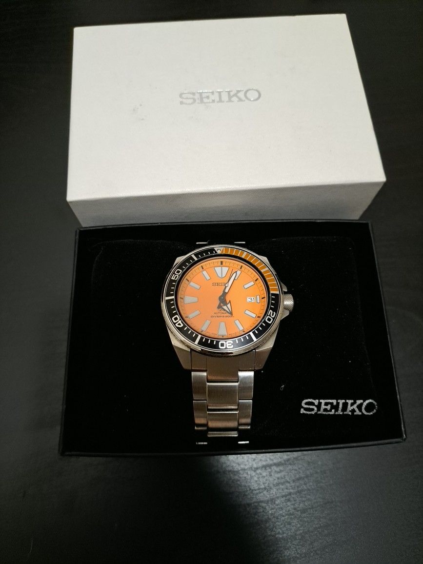 DISCONTINUED ORANGE SAMARI NEW..