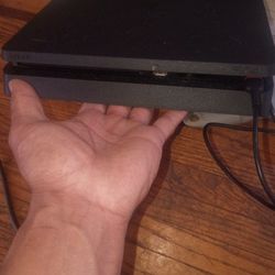 PS4 Slim