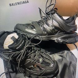 Black Balenciaga Track 2’s.       43,44,45
