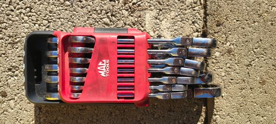 Mac tools flex wrenches and 1/4 in swivel sockets