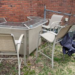 Outdoor Bar With 4 Chairs 