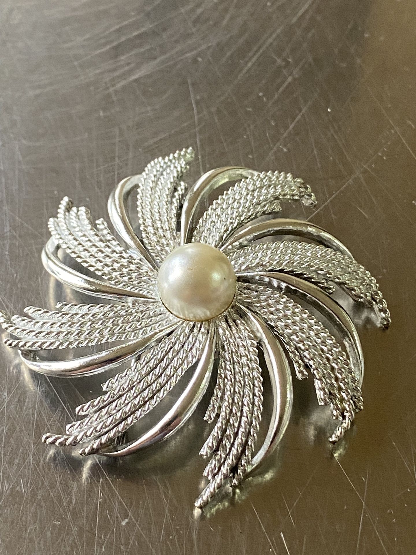 Vintage 1960s SARAH COVENTRY Signed Silver Tone Pearl Pinwheel Brooch