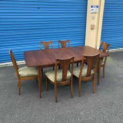 Mid Century Modern Broyhill Saga Dining Set