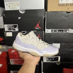 Jordan Pure Violet 11 Low size 8W USED But Clean 