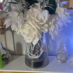 Floral And Glass Vase Decor 
