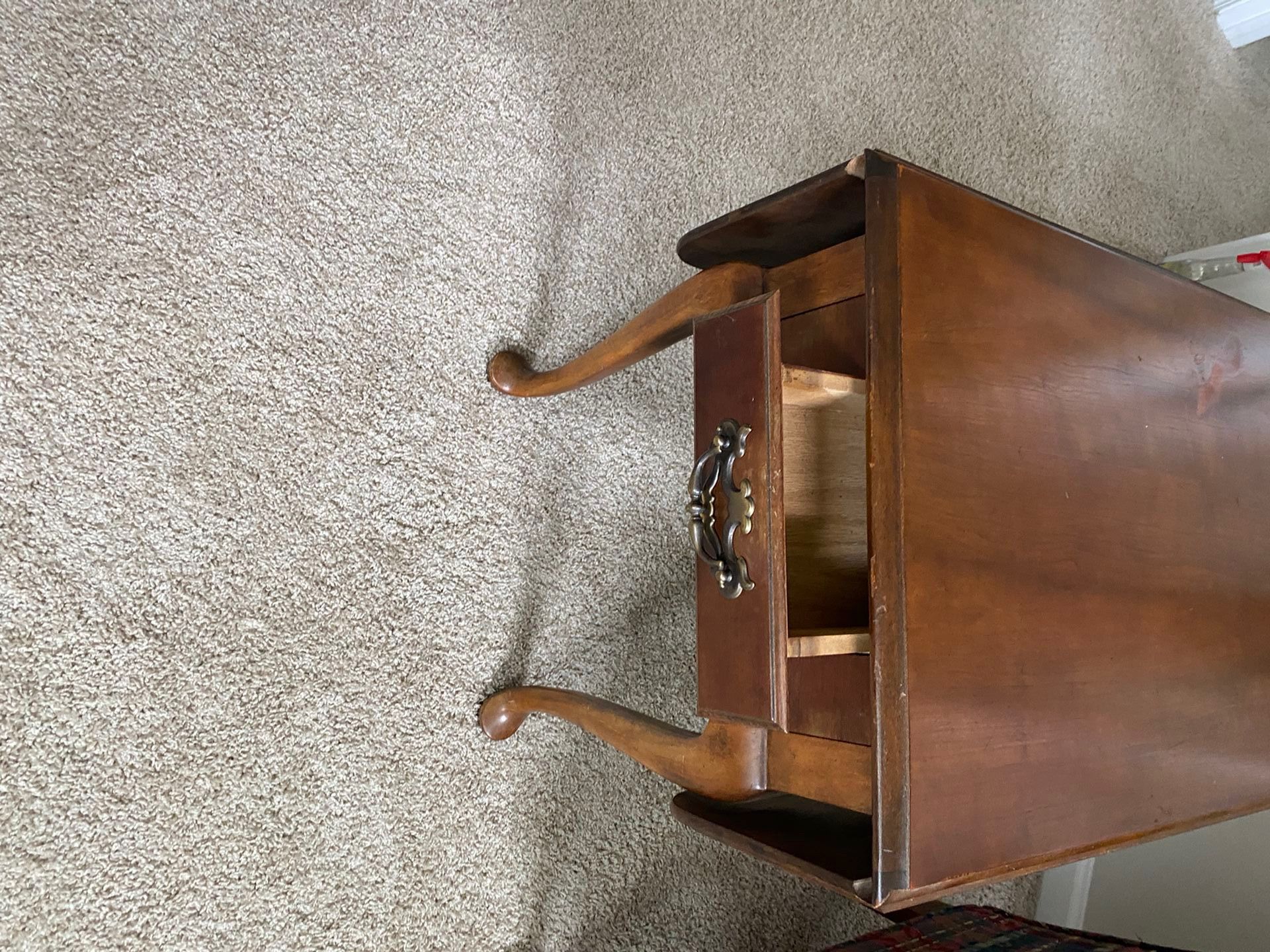 Drop Leaf End Table