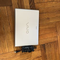 Sony VAIO (READ)