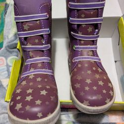 Girls Rainboots Size 2/3