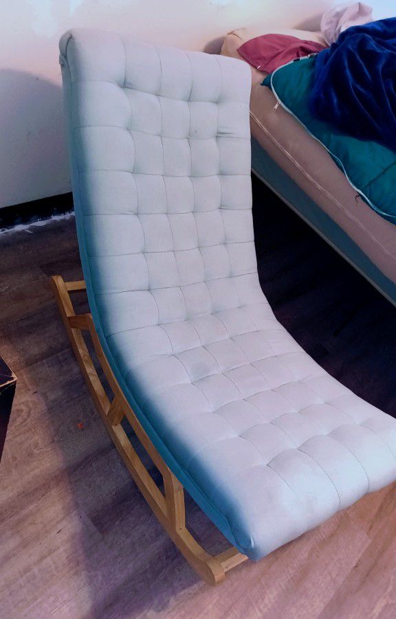 Rocking Lounge Chair $40