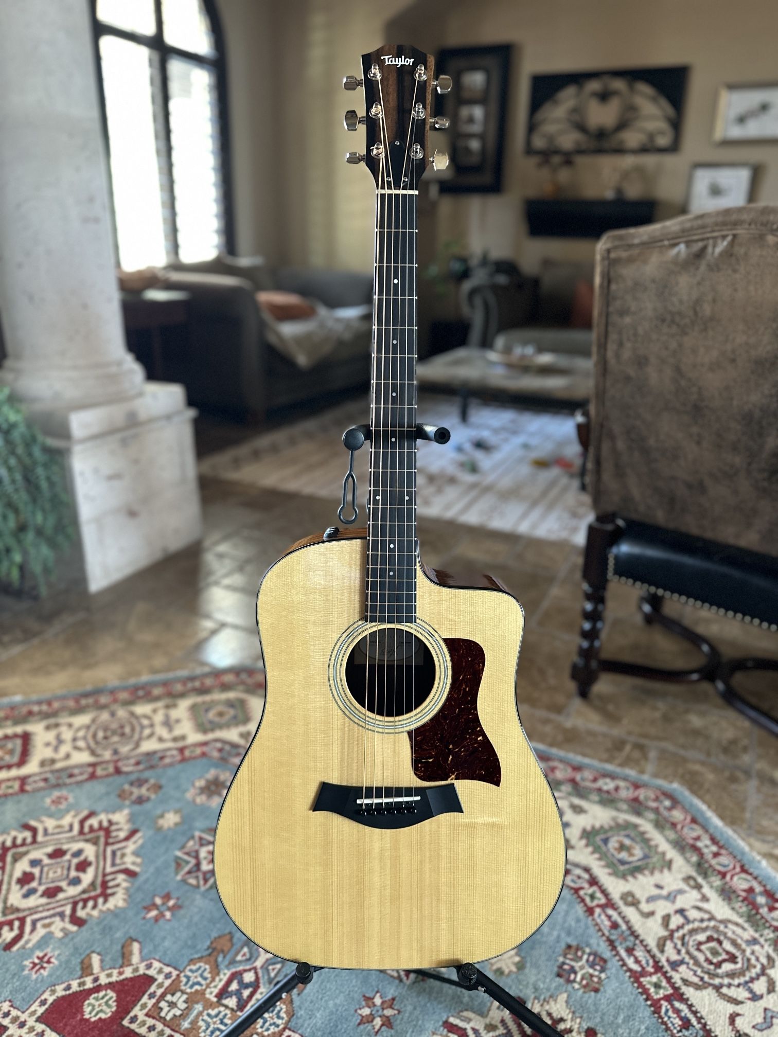 REDUCED Taylor 210ce Plus - Mint Condition