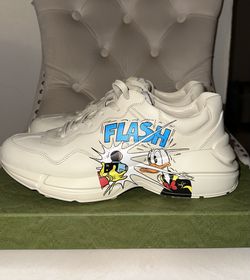 GUCCI Flash Donald Duck DISNEY COLLAB size L RARE!!! for Sale in Los  Angeles, CA - OfferUp
