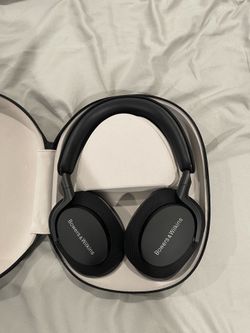 Bowers & Wilkins Px7 S2 Headphones $180