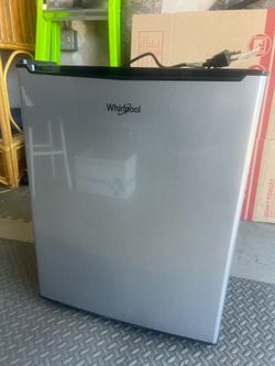 Whirlpool 2.7cu. ft Mini fridge
