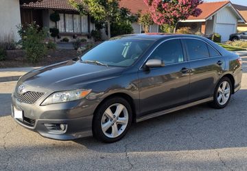 2011 Toyota Camry SE – Clean Title – Original Owner