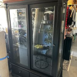  Cabinet With 3 Selves And Two Drawers 