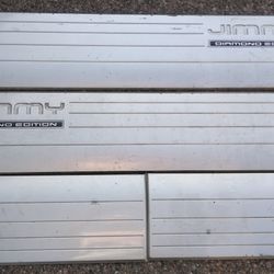 1995 to 2005: 30th ANNIVERSARY DIAMOND EDITION DOOR TRIM

LOWER DOOR TRIM