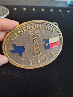 Used oval belt buckle  "GENERON IGS"