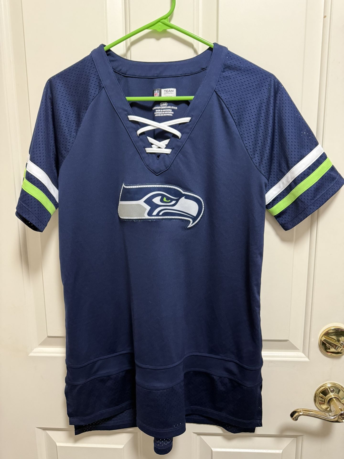NFL Seahawks Women’s Jersey Size L