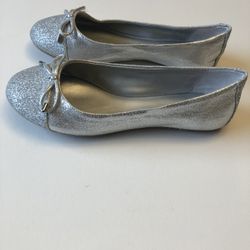 Girls Silver Flats Size 3