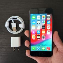 iPhone 7 - UNLOCKED - Like New  