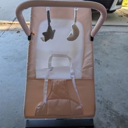 Baby Delight Alpine Deluxe Portable Bouncer In Pink