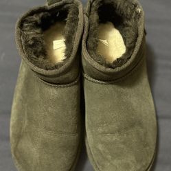  UGG classic ultra mini 