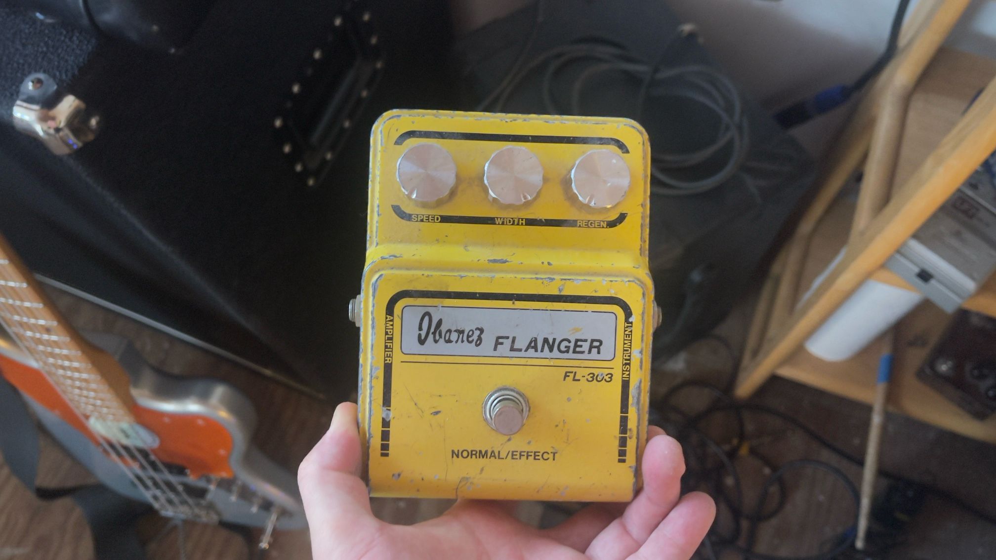 ibanez 70s script logo fl-303 flanger pedal