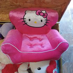 Hello Kitty Seat