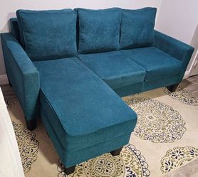 Like new! 10/10 excellent condition; used only for home staging. Features a reversible chaise and removable, washable covers. Very clean. Delivery ava