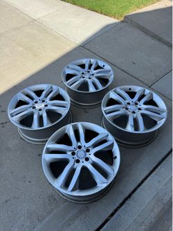 Mercedes Benz Wheels 20”