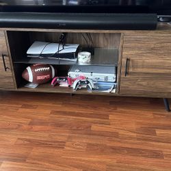 TV console 