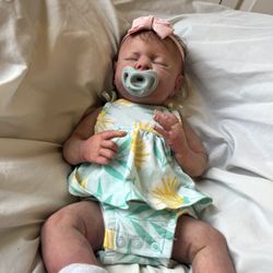 Full Body Silicone Reborn Boo Boo Baby Doll