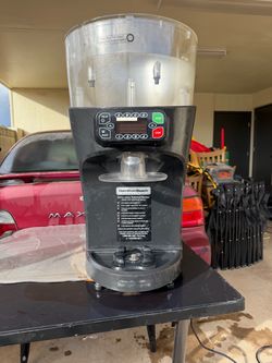 Hamilton Beach Commercial ice-shaving machine