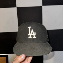 LA FITTED HAT