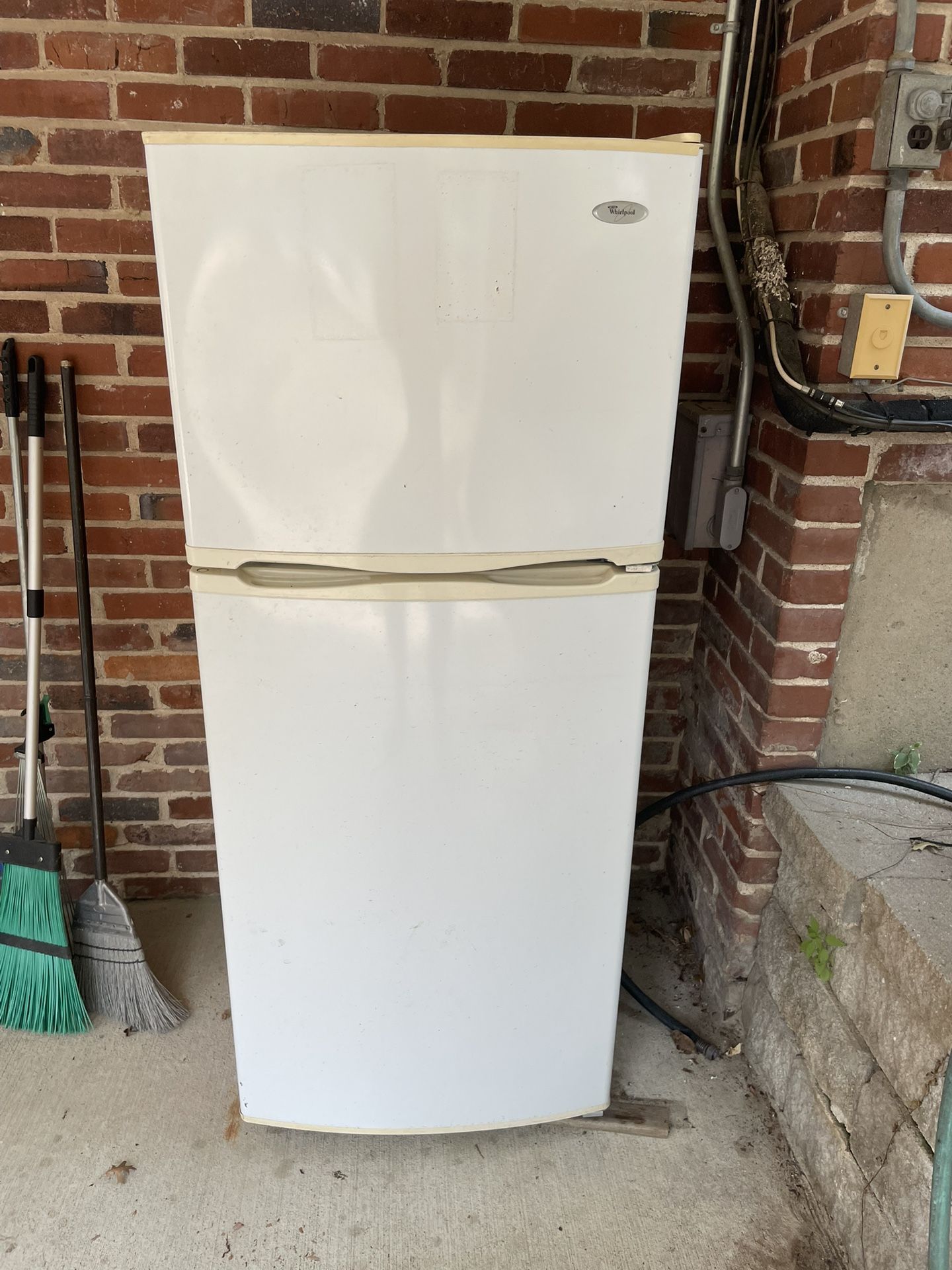 Free Partial Working Fridge