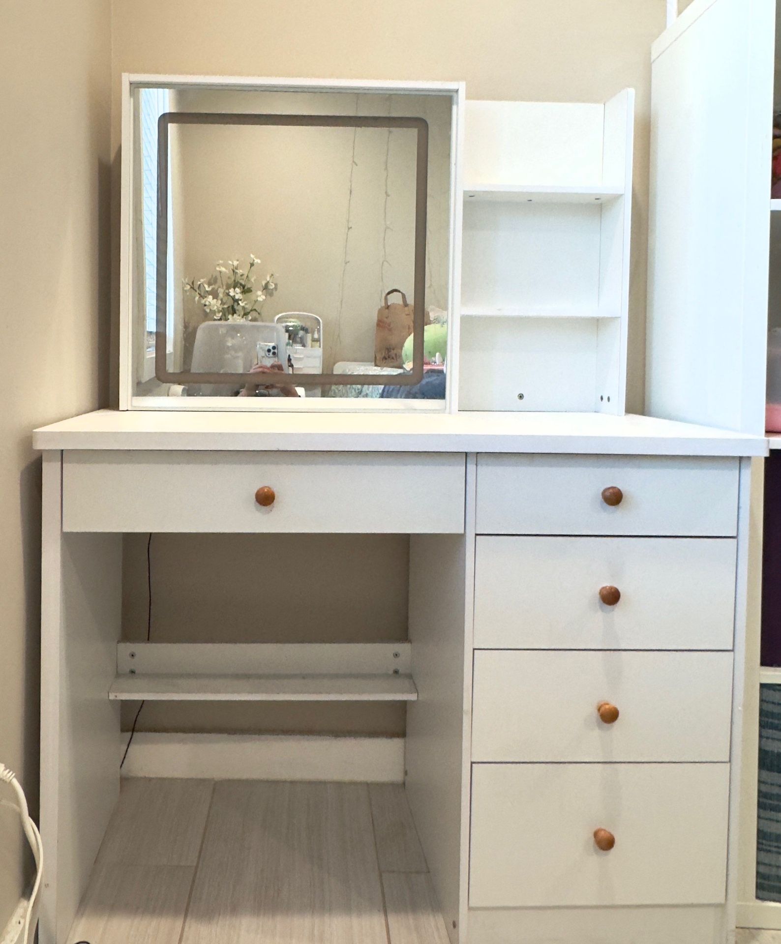 Vanity mirror+desk& Drawers