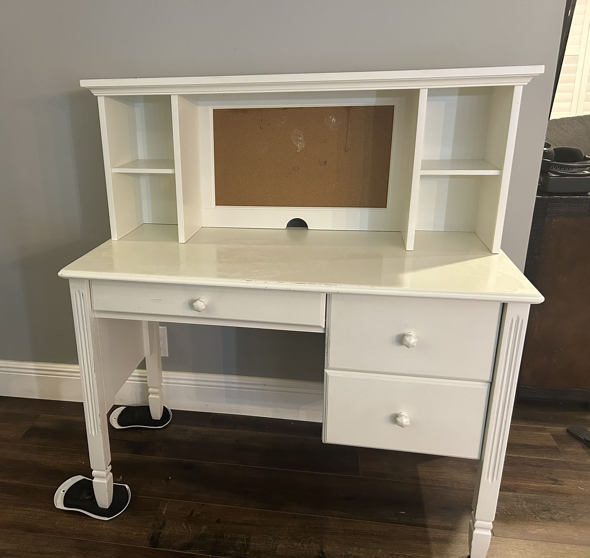 Pottery Barn Desk And Hutch
