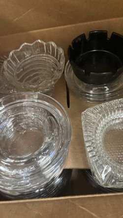 Box of ash trays 