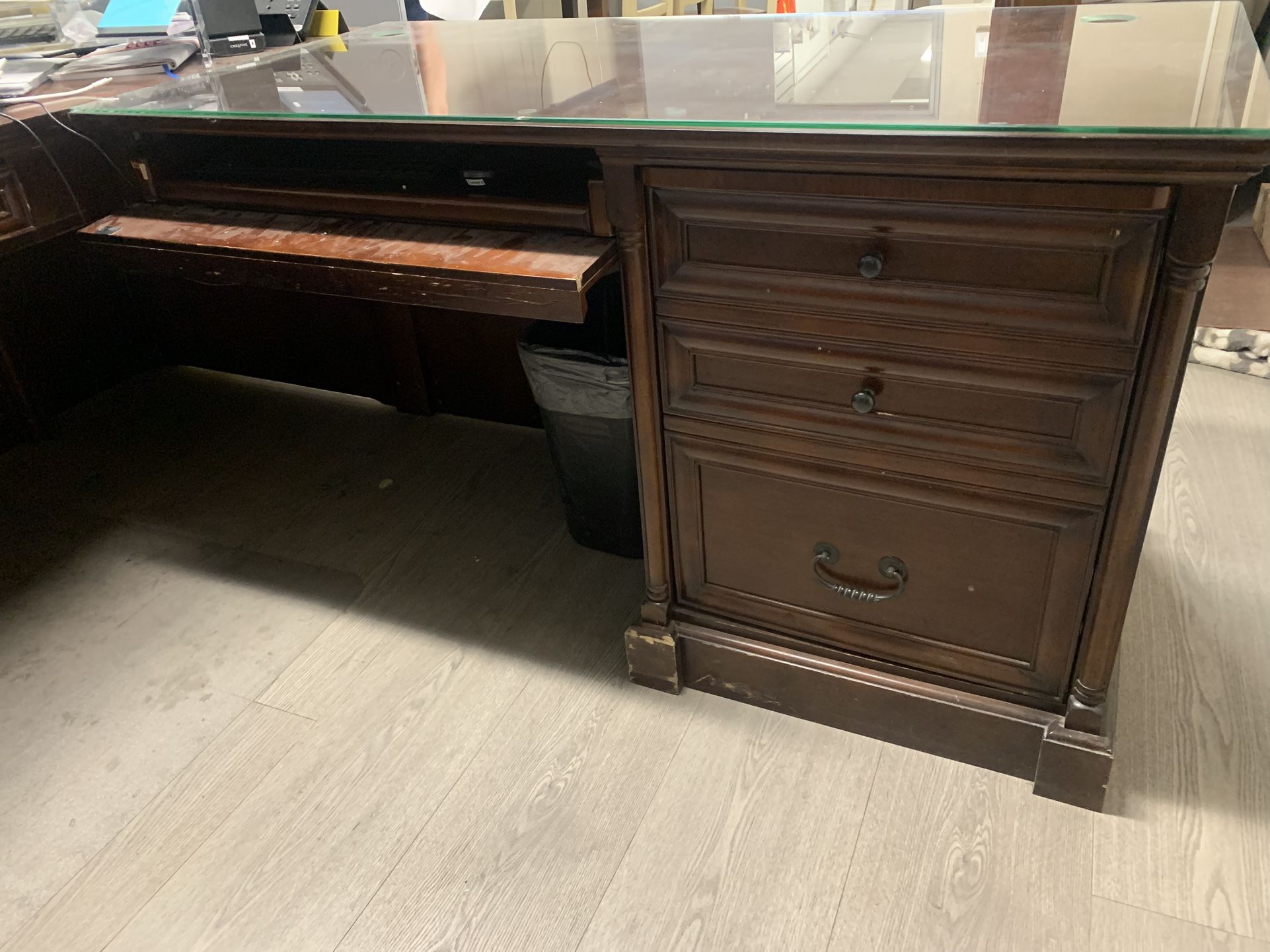 Office Desk