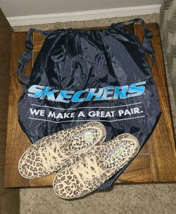 Leopard Skecher Sneakers