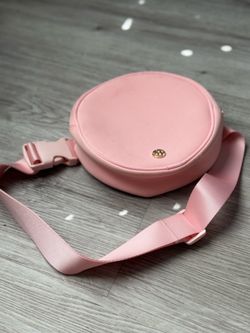 Starbucks Pink Round Belt Bag Crossbody Fanny Pack Gold Logo Adjustable Strap