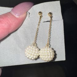 Avon Vintage Earrings 