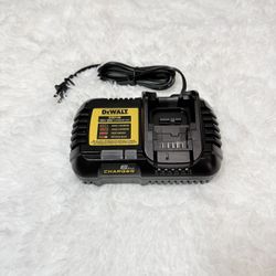 Dewalt 6 Amp Fast Charger 