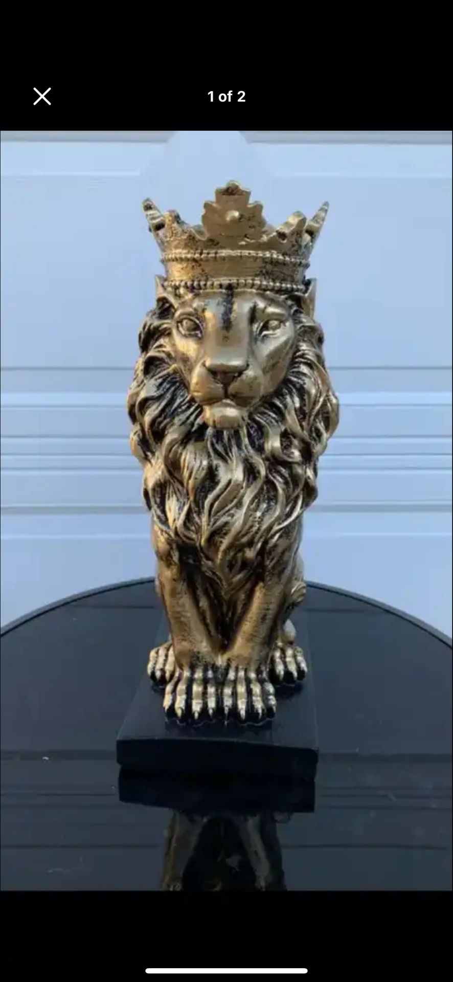 The Crown Lion Statue