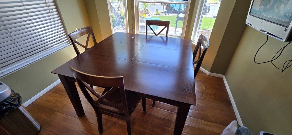 Kitchen Table With Leaf