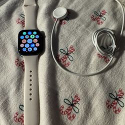 Apple Watch Series 8 